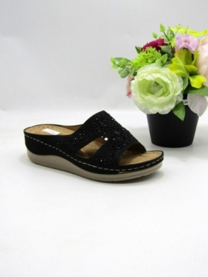 Klapki damskie na koturnie (36-41) 8-127 BLACK