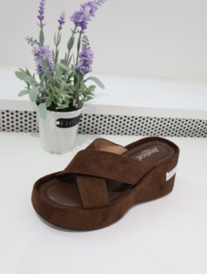 Klapki damskie na koturnie (36-41) G517 BROWN