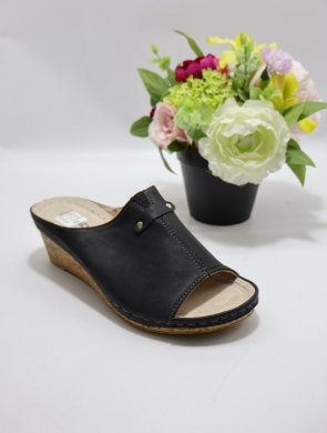 Klapki damskie na koturnie (36-41) C9917-1 BL