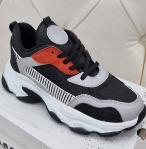 Buty sportowe damskie na płaskim (36-40)