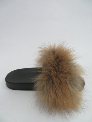 Klapki damskie z futerkiem (36-41) 747 CAMEL