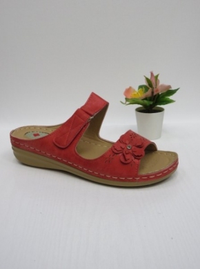Klapki damskie na koturnie (36-41) KS8-518 RED