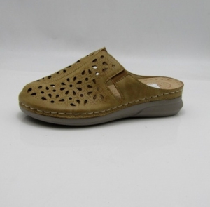Klapki damskie na płaskim (37-42) 832 CAMEL