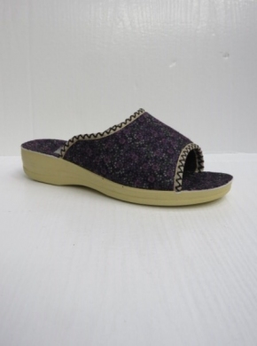Kapcie damskie (36-41) AA-38