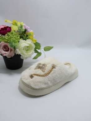 Kapcie damskie ocieplane (36-41) YL-320 WHITE
