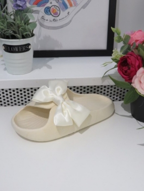 Klapki damskie na płaskim (36-41) SS-117 WHITE