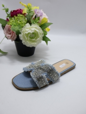 Klapki damskie na płaskim (36-41) 98-326 LT BLUE