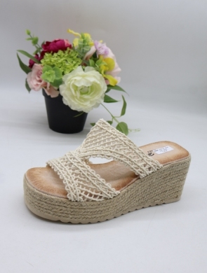 Klapki damskie na koturnie (36-41) A336-18 BEIGE