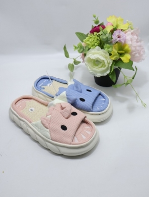 Kapcie damskie (36-41) F86-181 MIX