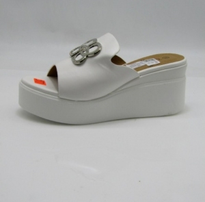 Klapki damskie na koturnie (36-41) CH-006 WHITE