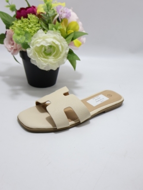 Klapki damskie na płaskim (36-41) WL-240 BEIGE