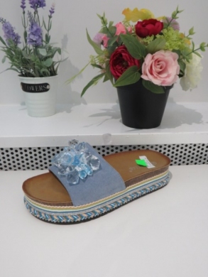 Klapki damskie na koturnie (36-41) 20-378 BLUE