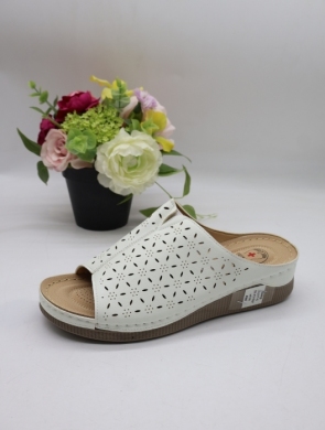 Klapki damskie na płaskim (39-43) DJH1-6 WHITE