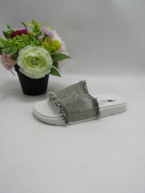 Klapki damskie na płaskim (36-41) LS-197 WHITE