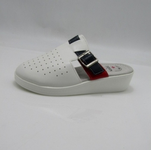 Klapki damskie na płaskim (37-42) B12-4 WHITE