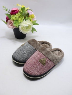 Kapcie damskie ocieplane (36-41) 01W MIX