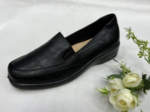 Mokasyny damskie na koturnie (36-41) TC11-2 BLACK