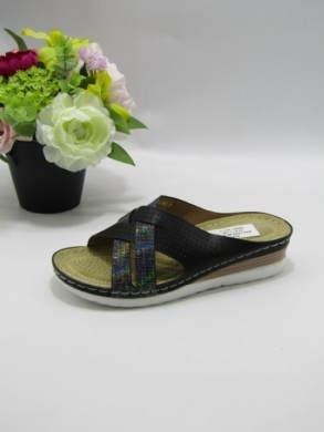 Klapki damskie na koturnie (36-41) N24-1062 BLACK