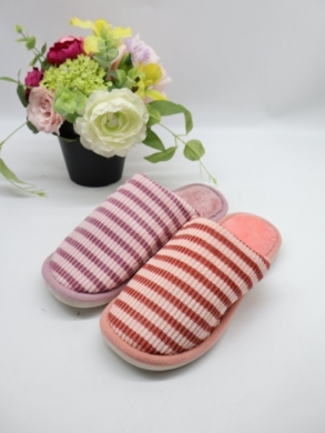 Kapcie damskie ocieplane (36-41) 21-9 MIX
