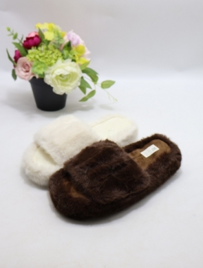 Kapcie damskie ocieplane (36-41) MT56 MIX
