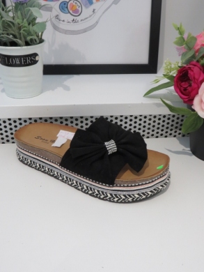 Klapki damskie na koturnie (36-41) TL8-108 BLACK