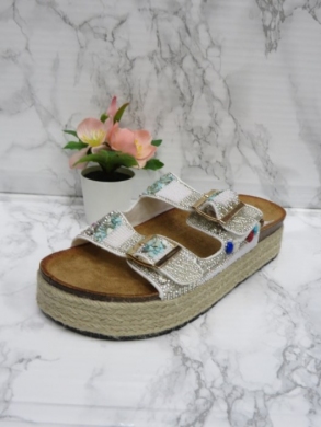 Klapki damskie na koturnie (36-41) THS-97 WHITE
