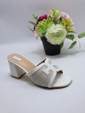 Klapki damskie na obcasie (36-41) HD-35 WHITE