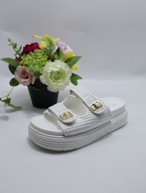 Klapki damskie na płaskim (36-41) 77-617 WHITE