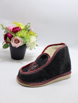 Kapcie damskie ocieplane (37-42) A5 MIX