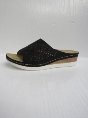 Klapki damskie na koturnie (36-41) N22-885 BLACK