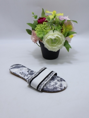 Klapki damskie na płaskim (36-41) 75-13 WHITE