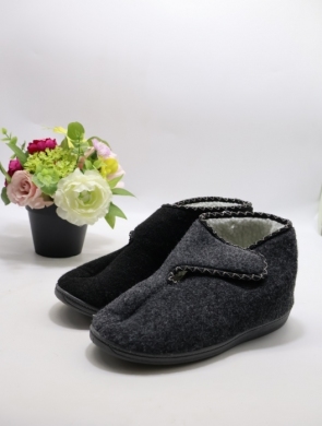 Kapcie damskie ocieplane (37-42) Y06-1 MIX