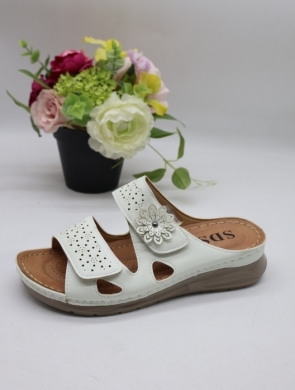 Klapki damskie na płaskim (36-41) 188 WHITE