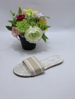 Klapki damskie na płaskim (36-41) 75-13 BEIGE