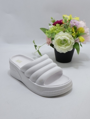 Klapki damskie na płaskim (36-41) FDM-610 WHITE