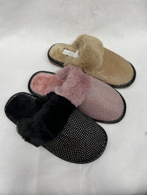 Kapcie damskie ocieplane (36-41) W102 MIX