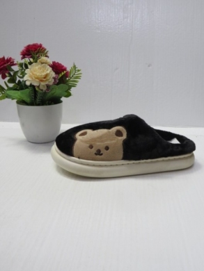 Kapcie damskie ocieplane (36-41) W-111 BLACK