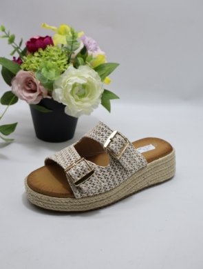 Klapki damskie na płaskim (36-41) 77-630 BEIGE
