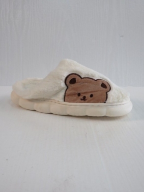 Kapcie damskie ocieplane (36-41) SA113 WHITTE
