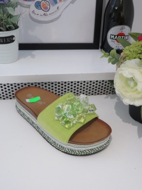 Klapki damskie na koturnie (36-41) 20-378 GREEN