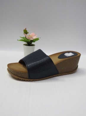Klapki damskie na koturnie (36-41) DM-17 BLUE