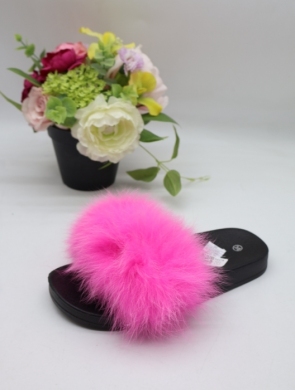 Klapki damskie z futerkiem (36-41) M-05 FUSHIA