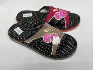Kapcie damskie (36-41) S19-8 MIX