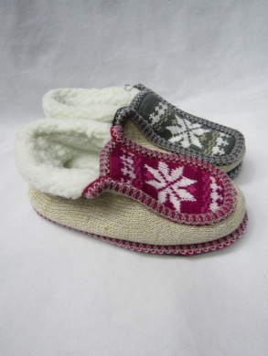 Kapcie damskie ocieplane (36-41) F02 MIX