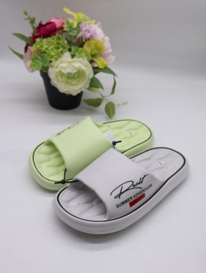Basenówki damskie (36-43) HB8613 MIX
