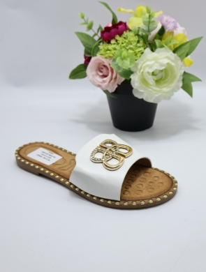 Klapki damskie na płaskim (36-41) DM100 WHITE