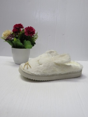 Kapcie damskie ocieplane (36-41) TS-801 WHITE