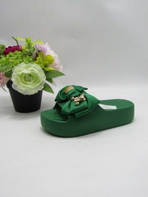 Klapki damskie na koturnie (36-41) SS-176 GREEN