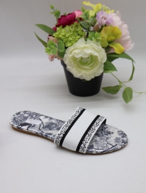 Klapki damskie na płaskim (36-41) 75-13 WHITE