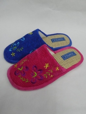 Kapcie damskie (36-41) 16M-026 MIX
